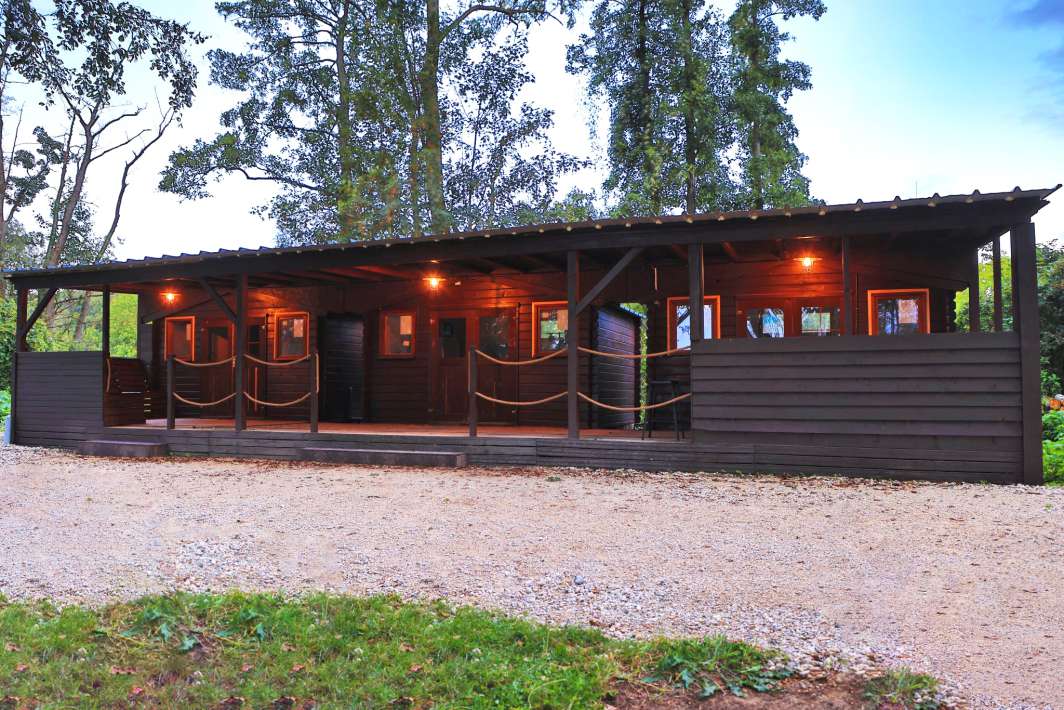 Clubhuis Chef De Ville Clubhuis Chef De