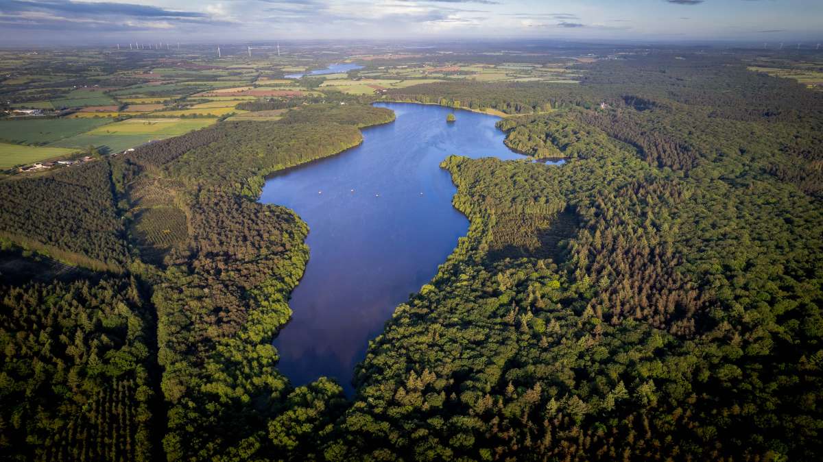 Drone Lakeview Chateau Lake Poiteviniere Chateau Lake 3
