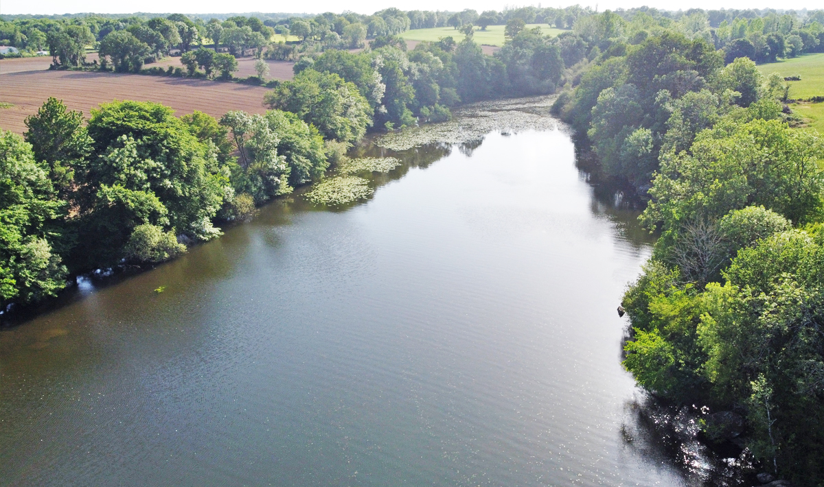 Luchtfoto Chateliers Karpervissen Frankrijk Betaalwater Karpervissen Frankrijk Betaalwater