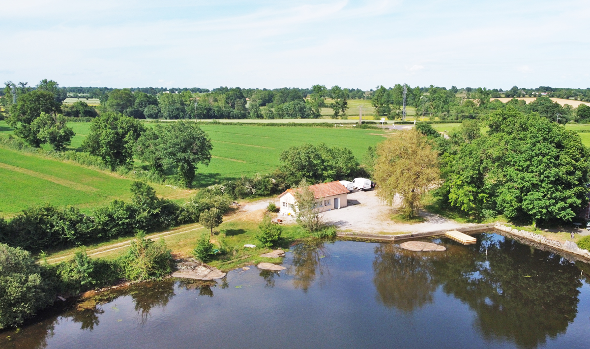 Luchtfoto Chateliers Karpervissen Frankrijk Betaalwater Luchtfoto Betaalwater 3