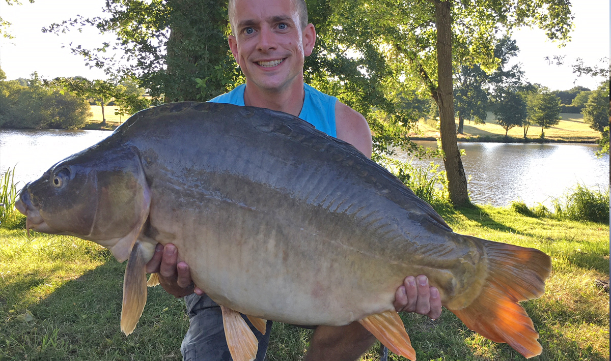 Karper Etang Morlou Visvakantie Frankrijk Karper Visvakantie Accommodatie