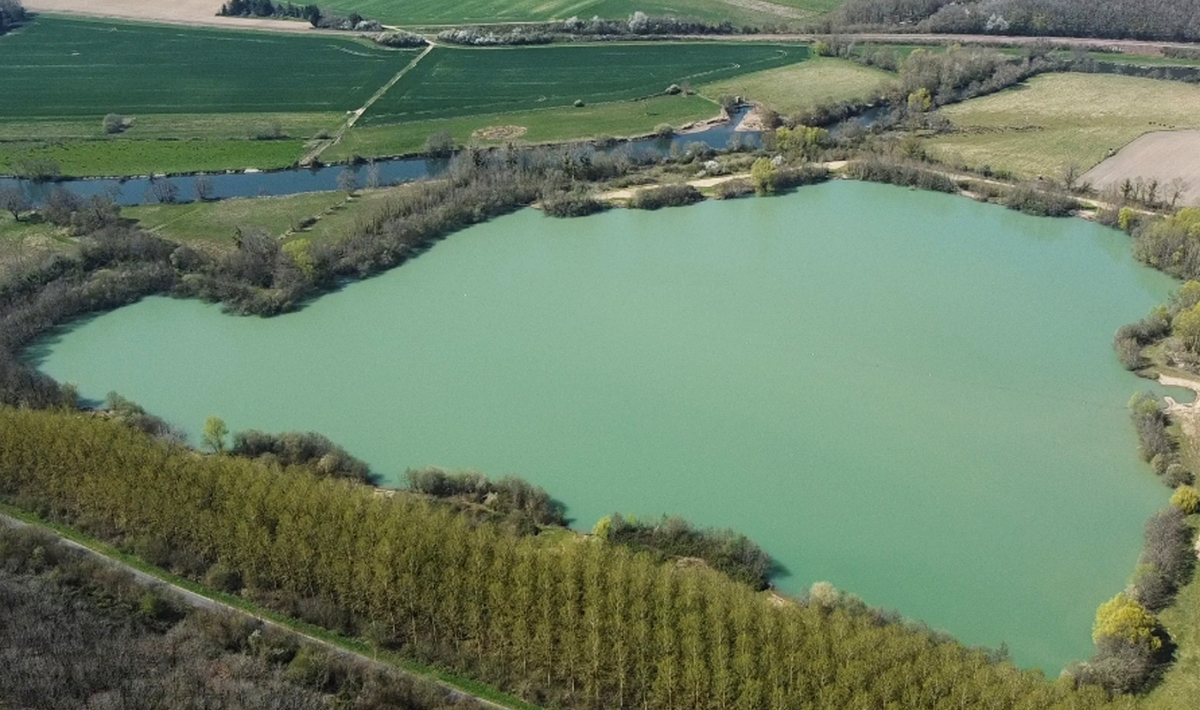 Luchtfoto Lac De Lepinet Betaalwater Luchtfoto Karpervissen 1