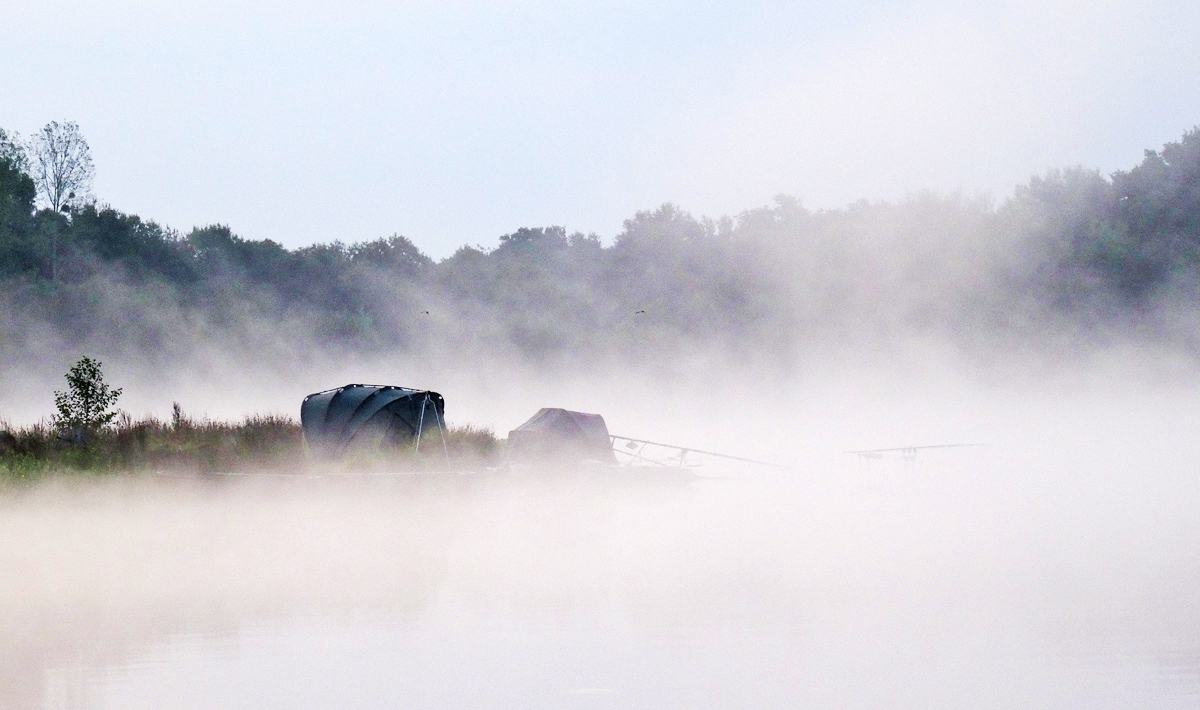 Sfeer Carpa Lac De Villedon Carpa Lac De