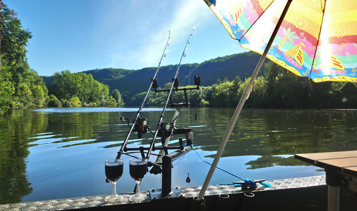 Sfeer Bootvissen Rivier De Lot Bootvissen Rivier De