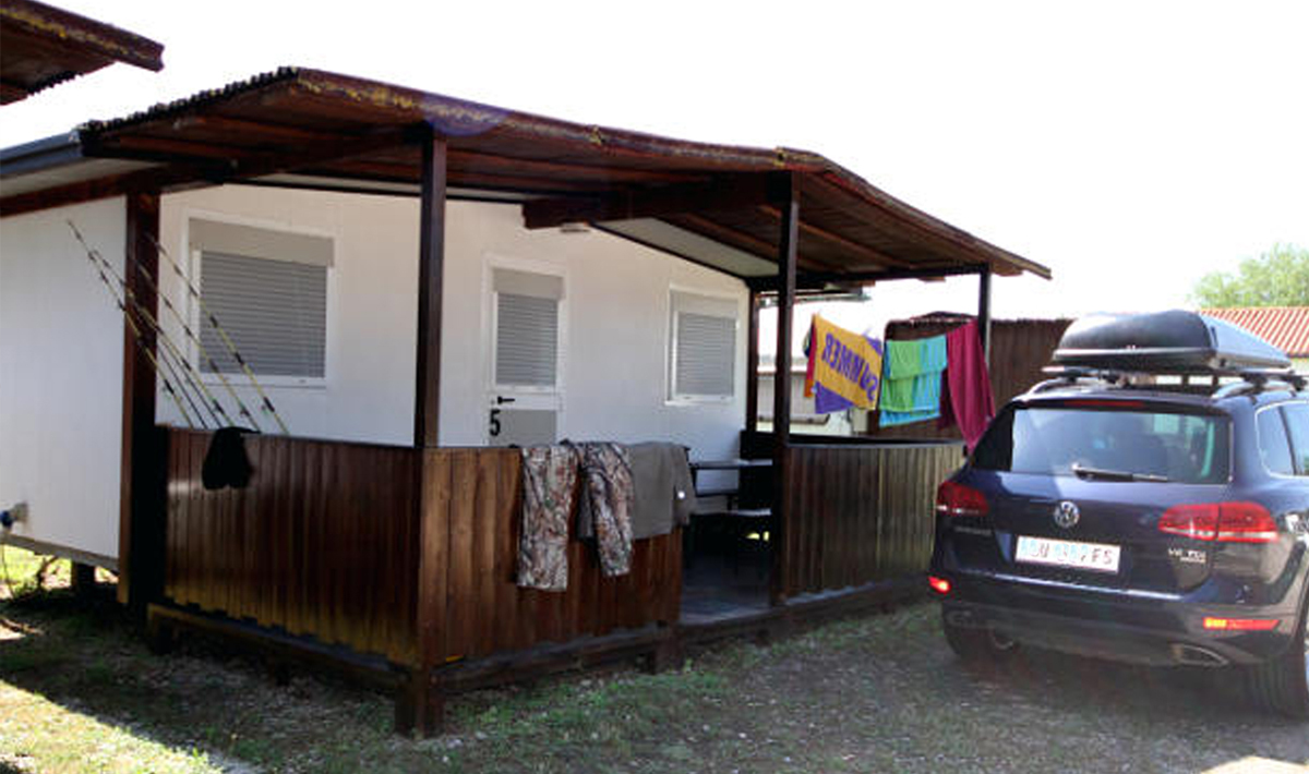 Bungalow Meerval Tonijn Karper Snoekbaars Tonijn Camp 1