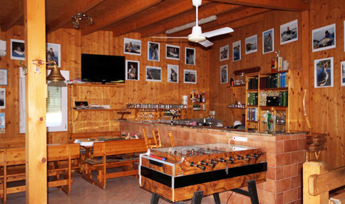 Clubhuis Meerval Tonijn Karper Snoekbaars Italie Po 1