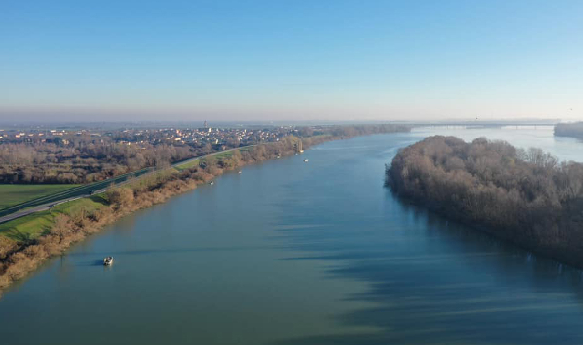 Luchtfoto Meerval Tonijn Karper Snoekbaars Luchtfoto Italie 2